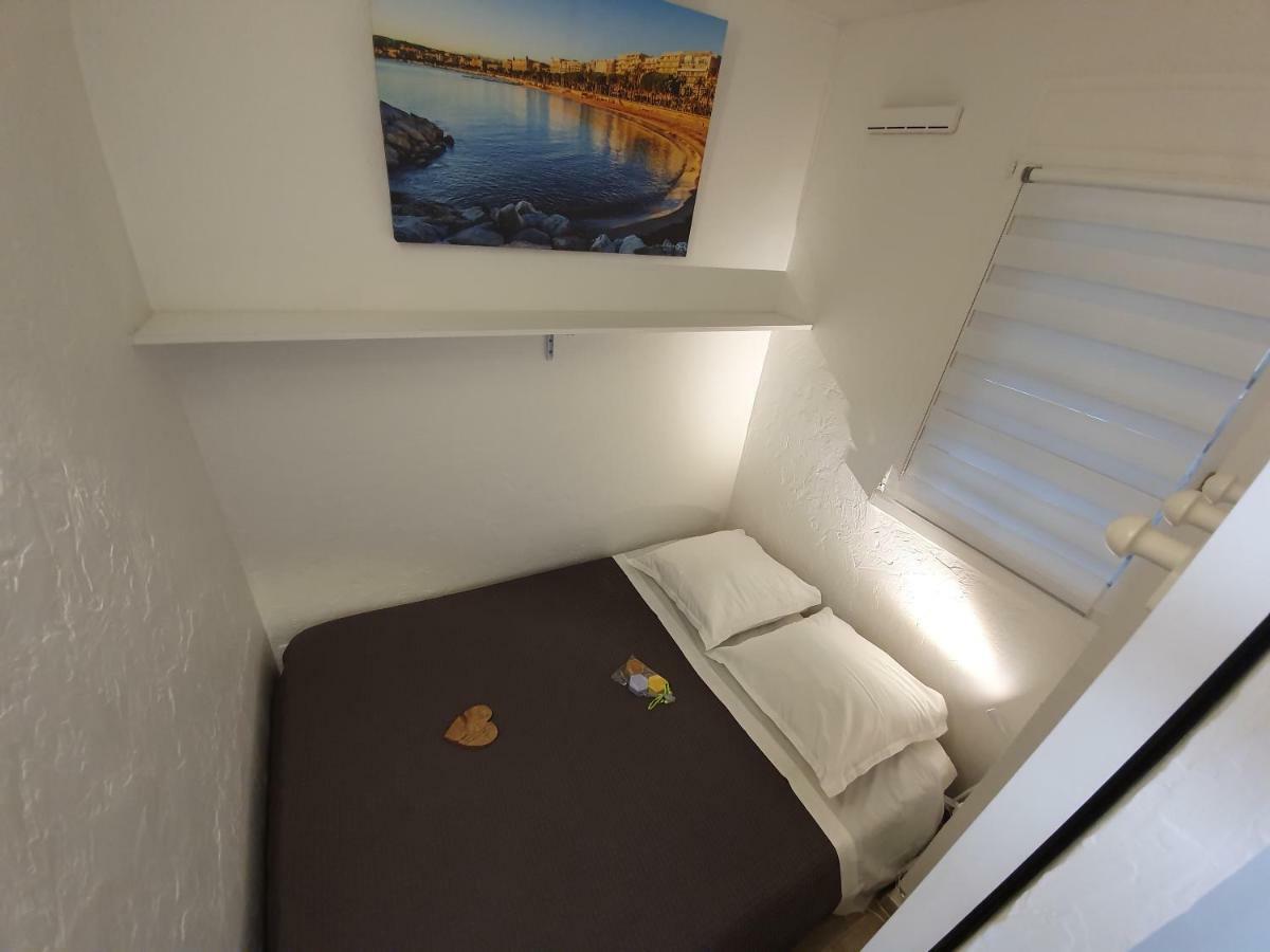 T2 Rez De Jardin Front De Mer Cannes Exterior foto